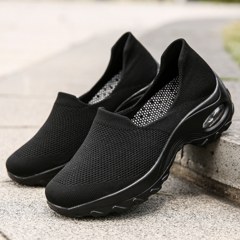 Black Work Shoes for Women, Slip-On Loafers with Soft Soles, Shallow Mouth, Breathable Mom Shoes, Comfortable and Versatile, Comfortable and Breathable