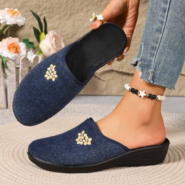 女式棉鞋;女式休闲单鞋;男式棉鞋