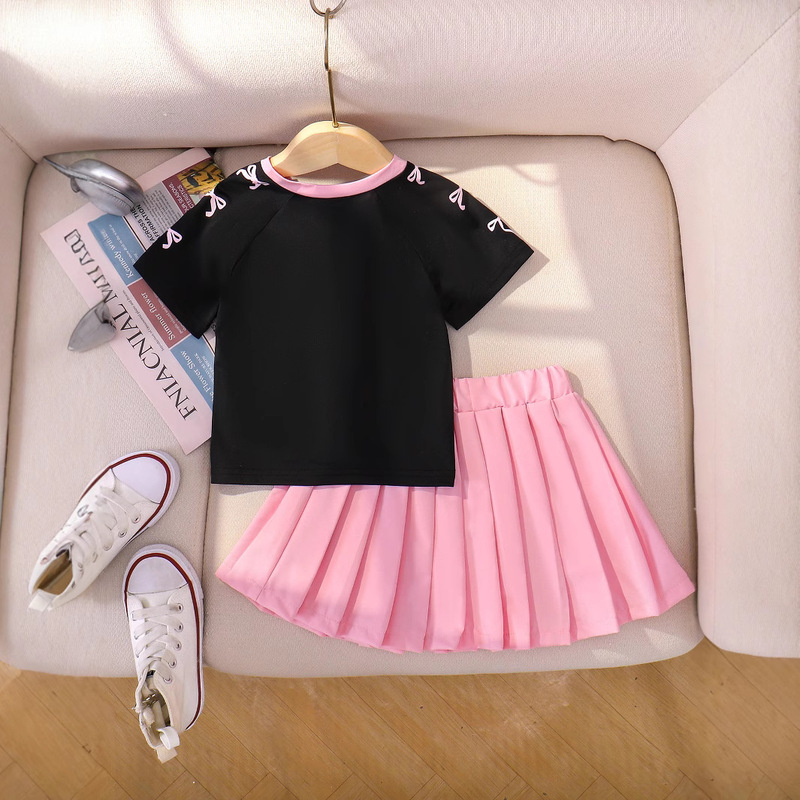 貿易ガールズスーツヨーロッパとアメリカンスタイルの夏の新しいプリント半袖Tシャツ無地多用途プリーツスカート2点セット|undefined