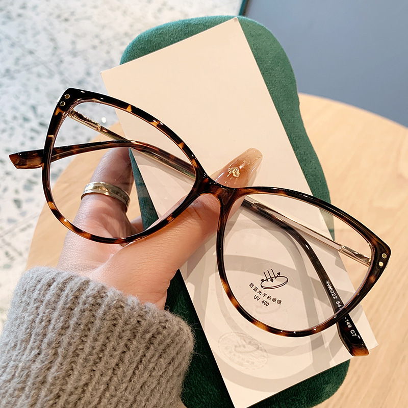 Tr8222 New Retro Cat-Eye Glasses with Blue Light Protection, Can Be Fitted with Prescription Lenses, Trendy Unisex Glasses