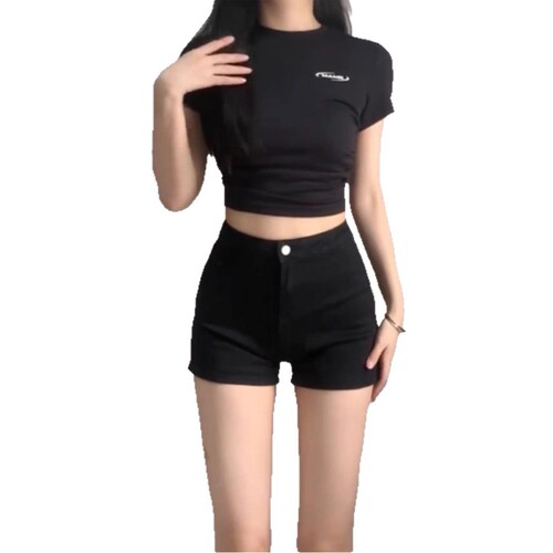 Black shorts for women, hot girls, tight, outer wear, backing, 2026 summer new jeans, hip shorts, women's summer