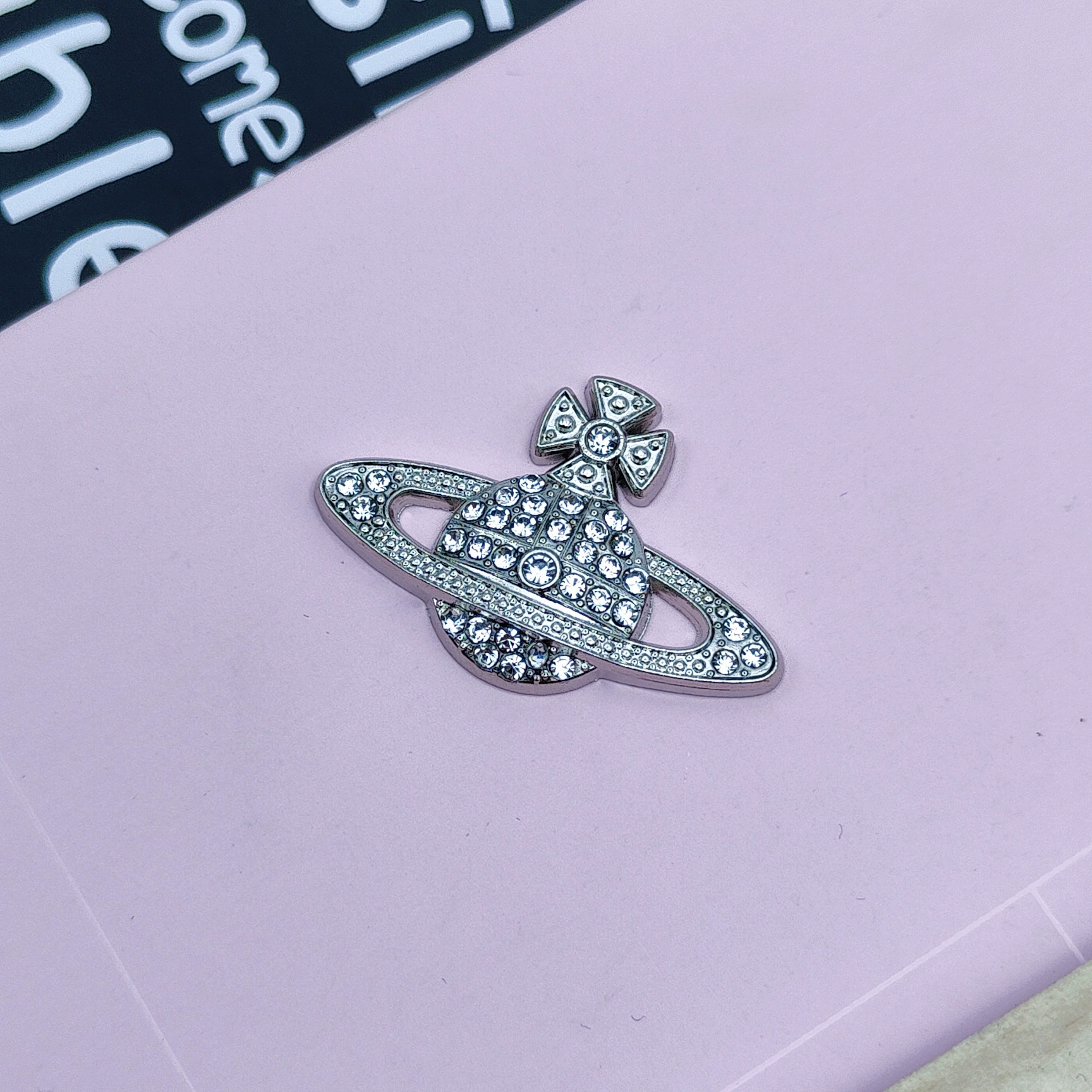 Металлические аксессуары, заколка, чехол для телефона, обувь, инкрустированные камнями