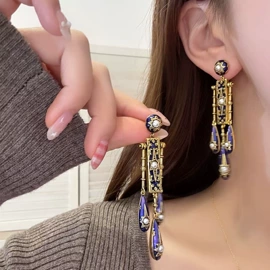 项链;耳环;戒指