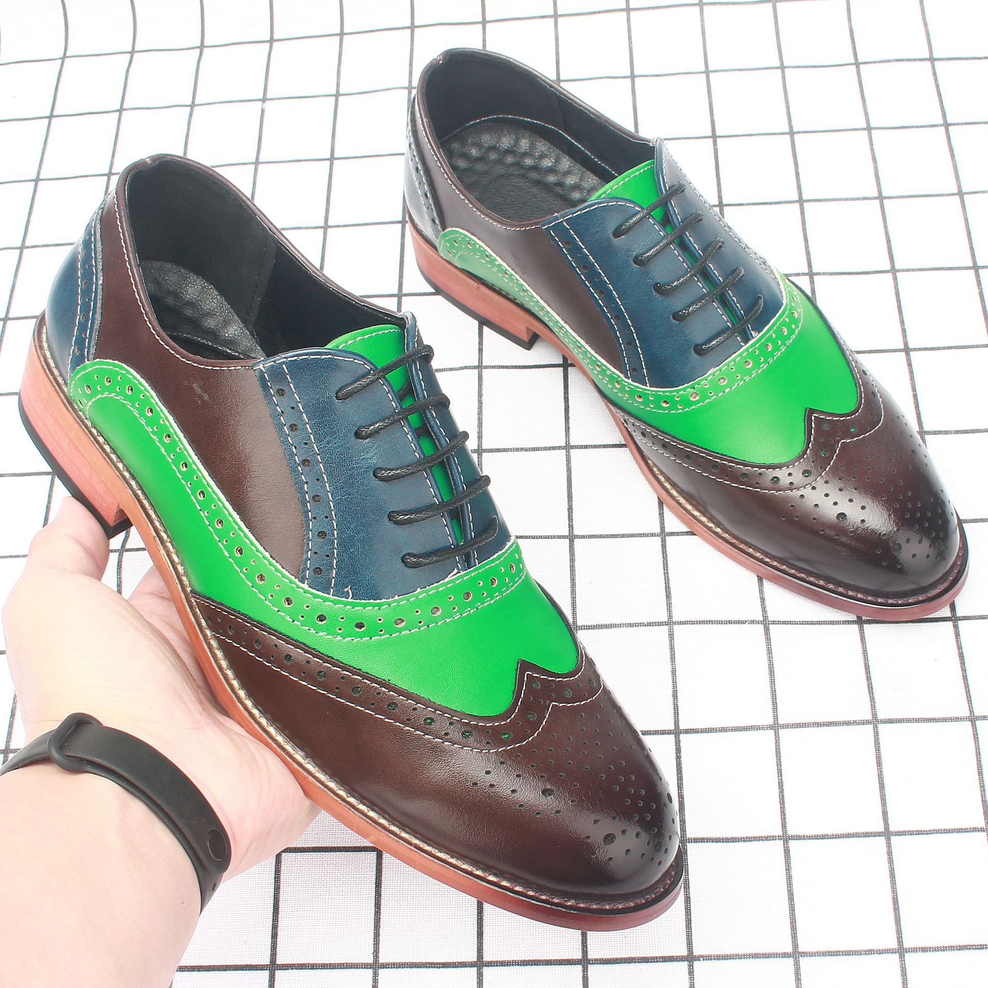 �¿���ʽ����ƤЬ��װ����Ьʱ�м�ͷϵ��������Ӣ�׳�����Ь210