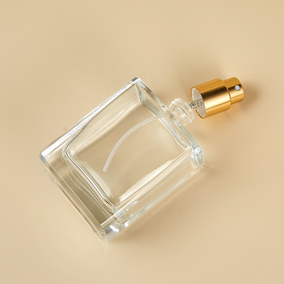 Ventas directas de fábrica 30ml 50ml de vidrio sub-embalaje botella de perfume tornillo botella de vidrio cuadrada spray de maquillaje botella vacía