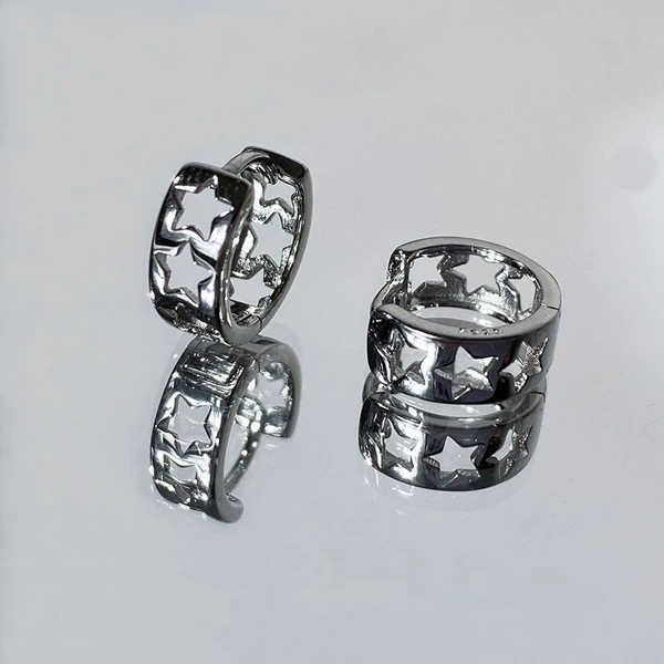 Hollow star earrings [pair]