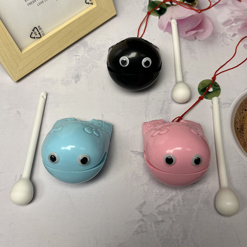 Xiaohongshu's trendy wooden fish stress-relief gift: a soothing, healing percussion instrument—perfect as a calming, de-stressing toy for your office.