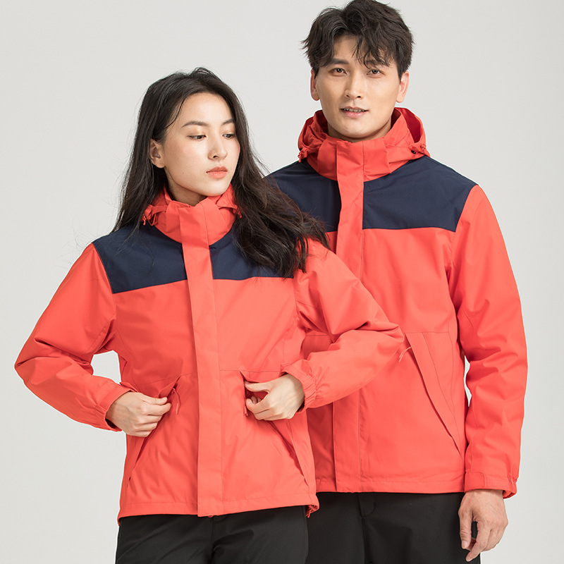 某北平替三合一冲锋衣男防水保暖户外登山服女通勤团购定制logo