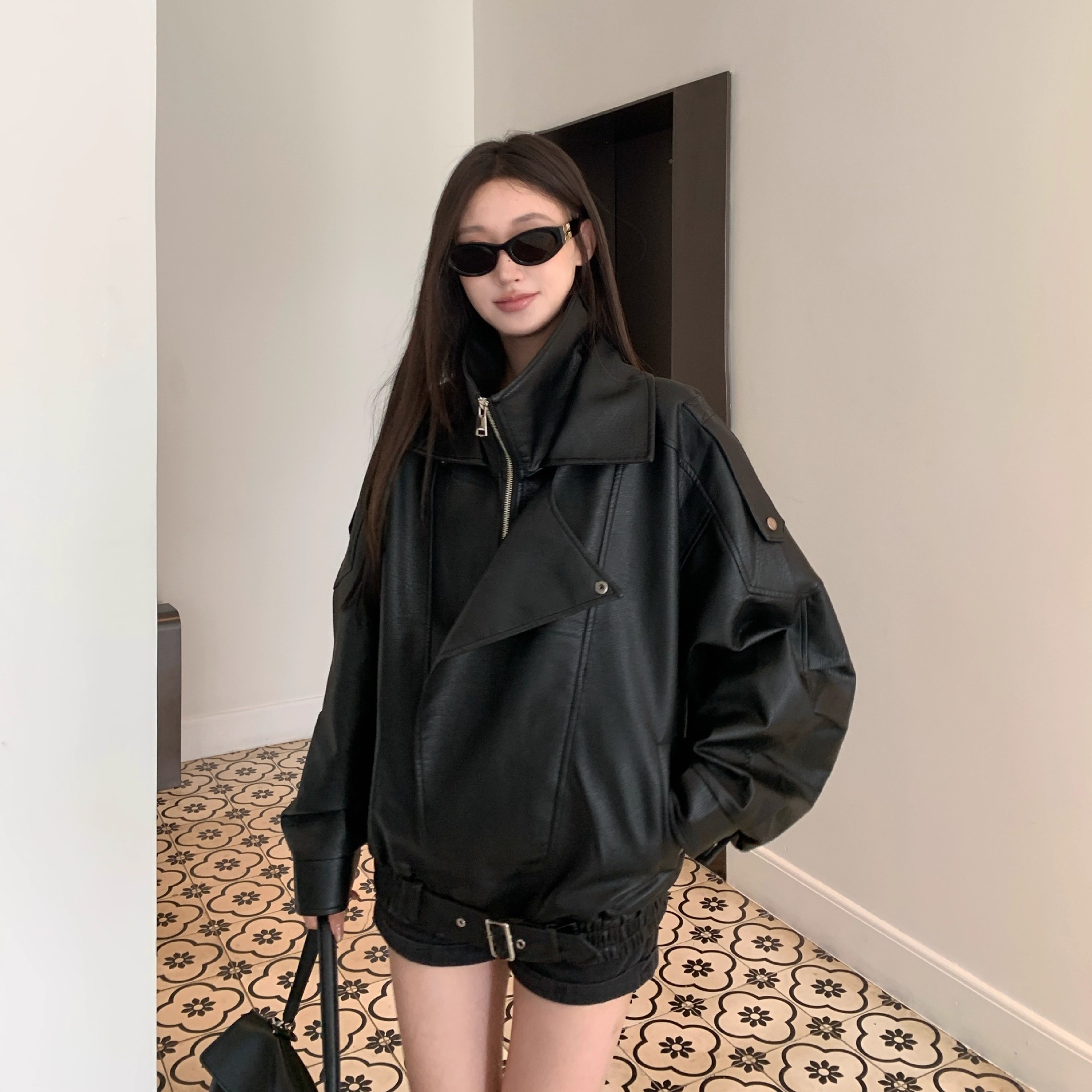 2025 Black Retro Leather Jacket Women's Autum New Leather Jacket Cool Style Petite Motorcycle Jacket Top