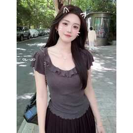 大码胖MM灰色木耳边短袖T恤女2026新款夏季显瘦遮肚子绝美上衣