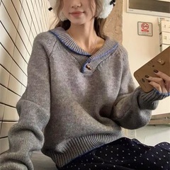 复古牛角扣翻领套头毛衣秋冬2025设计新款撞色松软加厚针织衫上衣