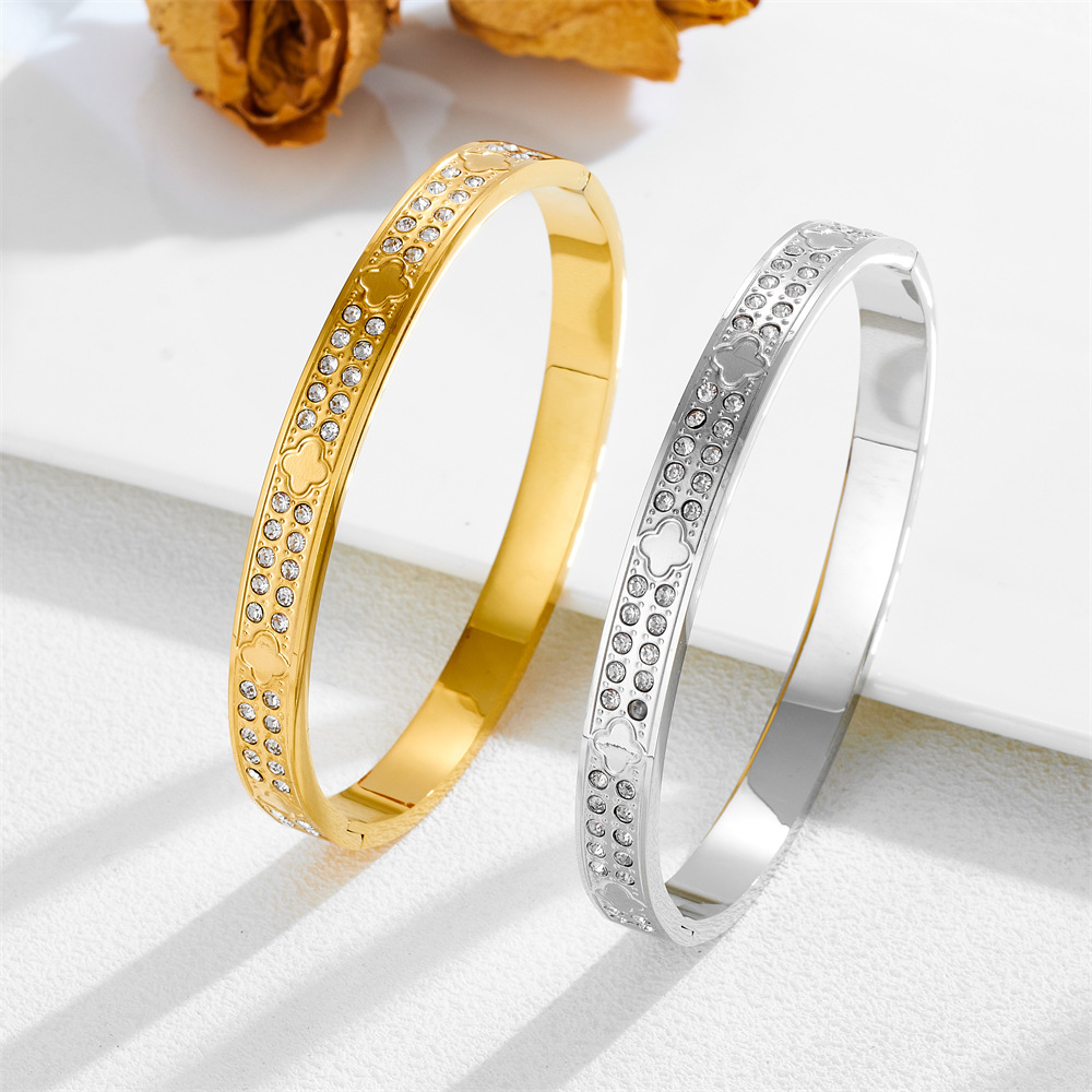 Titanium Steel Four Leaf Clover Bangle Elegant Luxurious Bracelet_voghion.com