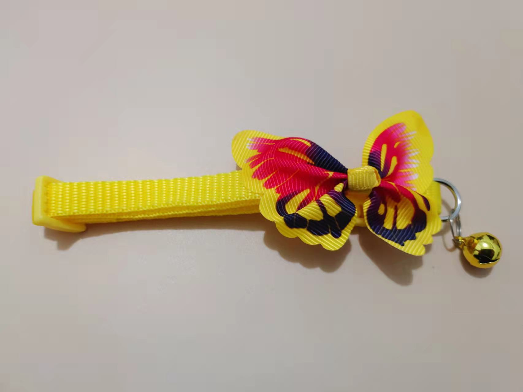 Fabricantes transfronterizos nuevas mascotas gatos arco gatos collar gatos adorables gatos generales