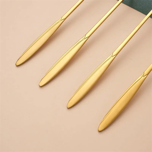 Stainless steel golden cherry blossom spoon coffee spoon mug spoon French, Italian, Japanese and Korean stirring dessert spoon wedding souvenir