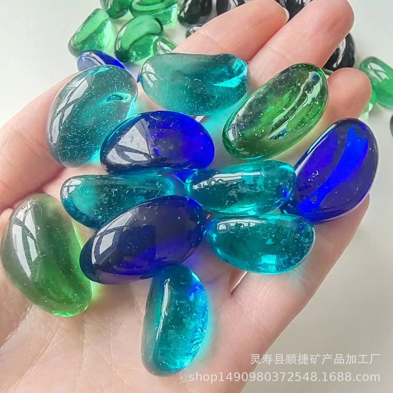 厂家现货腰果石考古挖宝石海蓝色石鱼缸造景铺底装饰玻璃石天然