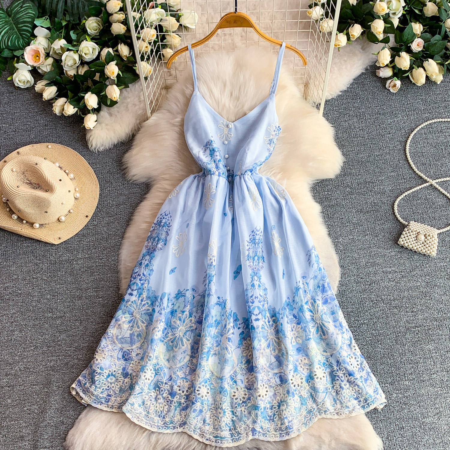 Women's Floral Embroidered V-Neck A-Line Sundress Summer Boho Maxi Dress For City Escape_ecoleips.com