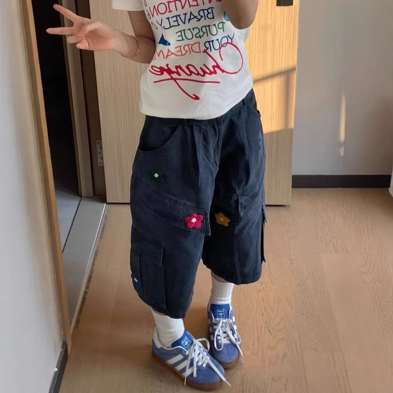 Plus Size American Retro Flower Embroidered Denim Cropped Pants for Women Summer High Street Vibe Loose Wide Leg Cargo Shorts