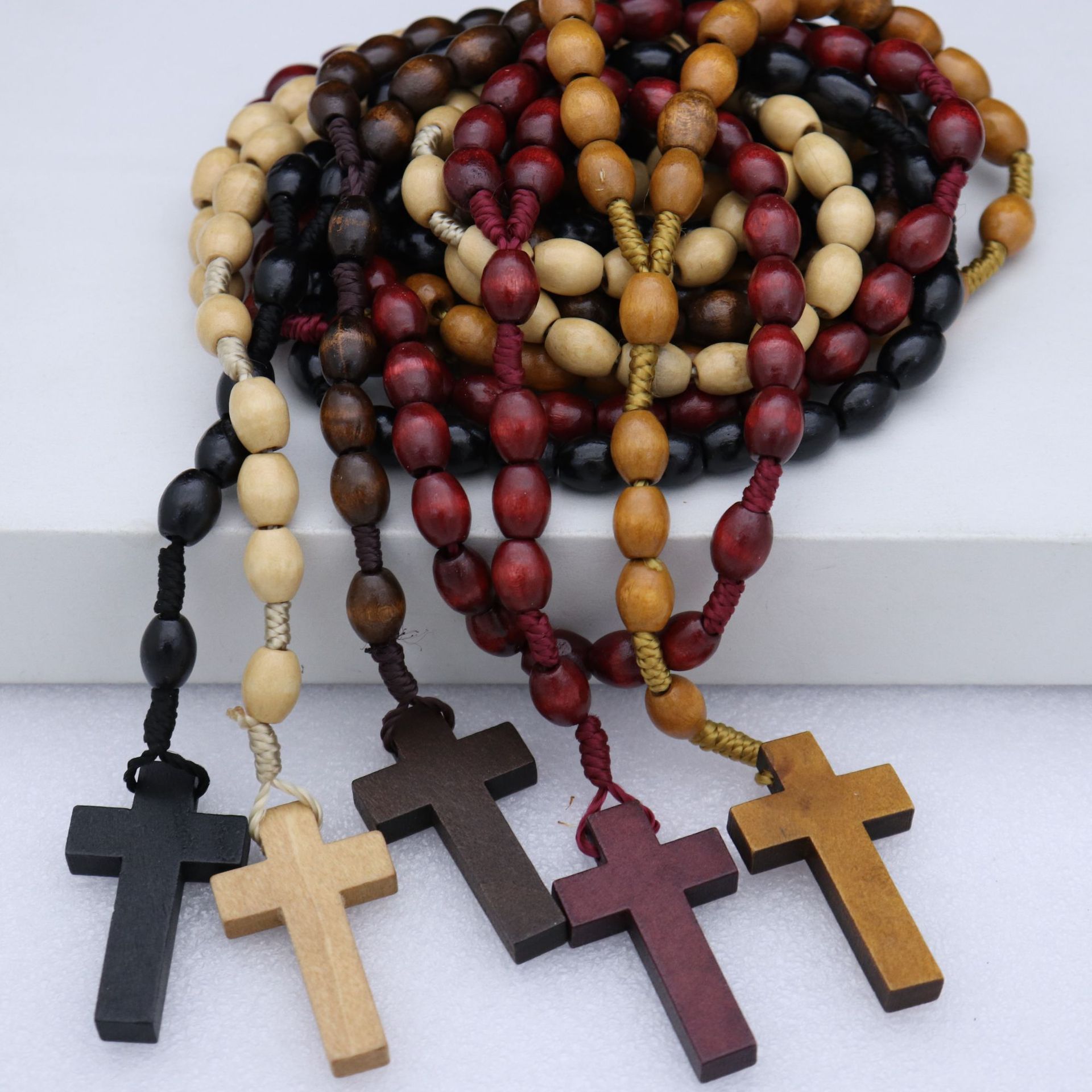 Cross-Border Supply DIY Woven Screw Knot Oval Five-Color Prayer Beads Wooden Bead Necklace Model Clothing Accessories