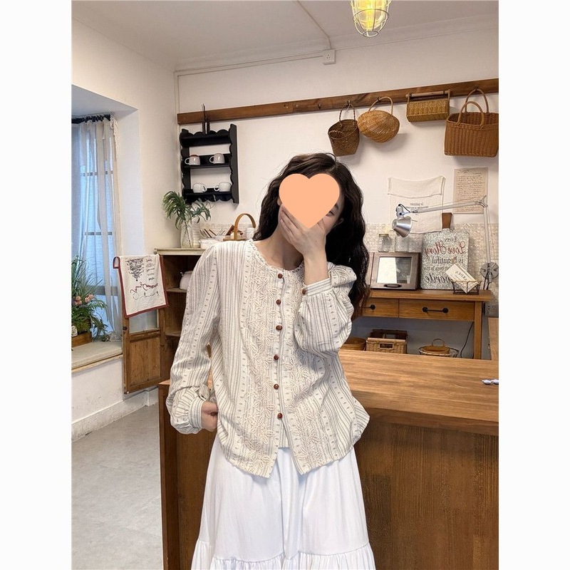 法式复古蕾丝拼接条纹衬衫2025春夏新款小众设计感洋气长袖上衣女|undefined