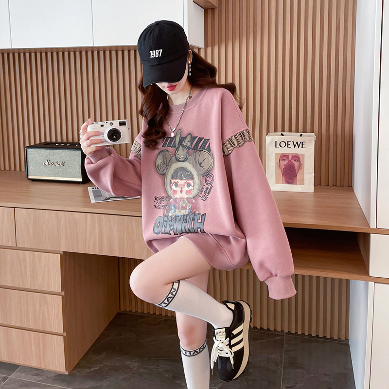 느슨한 틈새 디자인 센스 스웨트 셔츠 여성의 봄과 가을 2024 폭발 나이 감소 슬리밍 플러스 사이즈 통통녀 얇은 둥근 목 탑