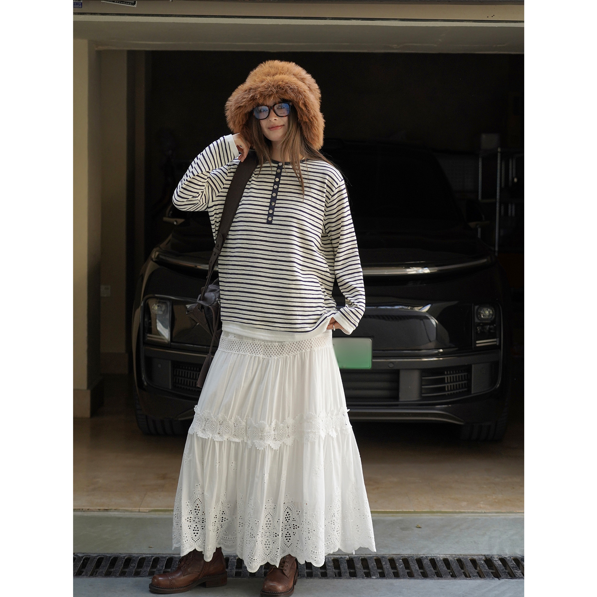 Louvre Early Autumn New Bohemian Romantic Style Hollow Lace Petal Solid Color Loose Wide Hem Long Skirt For Women_ecoleips.com