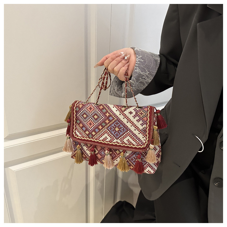 336g Weight Flip Cover Closure Type Single Shoulder Strap Strap Type Shoulder Bag Bags Type Casual, Holiday Occasion Cloth Material Geometric Pattern All Seasons Season Women's Gender Elegant, Ethnic Style Style Square Shape Women's Cloth Geometric Elegant Ethnic Style Square Flip Cover Shoulder Bag 10