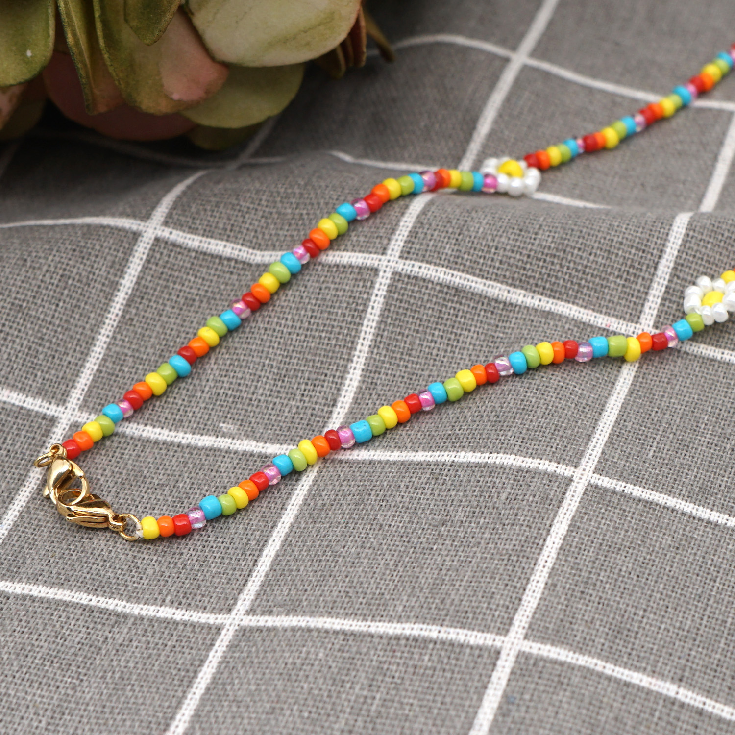 Simple Antiskid Glasses Chain Stained Glass Beads Small Daisy Beaded Necklacepicture5