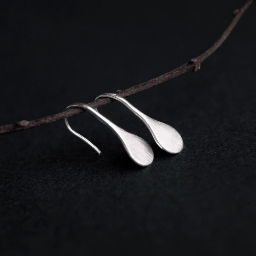 Korean Fashion Cute Water Drop Earrings Simple and Fresh Minimalist Elegant Versatile Girl Earrings  New Arrival