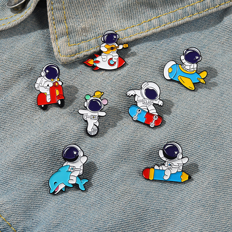 Geometric Pattern Unisex Gender Cartoon Style Pin Geometric Alloy Stoving Varnish No Inlaid Unisex Brooches