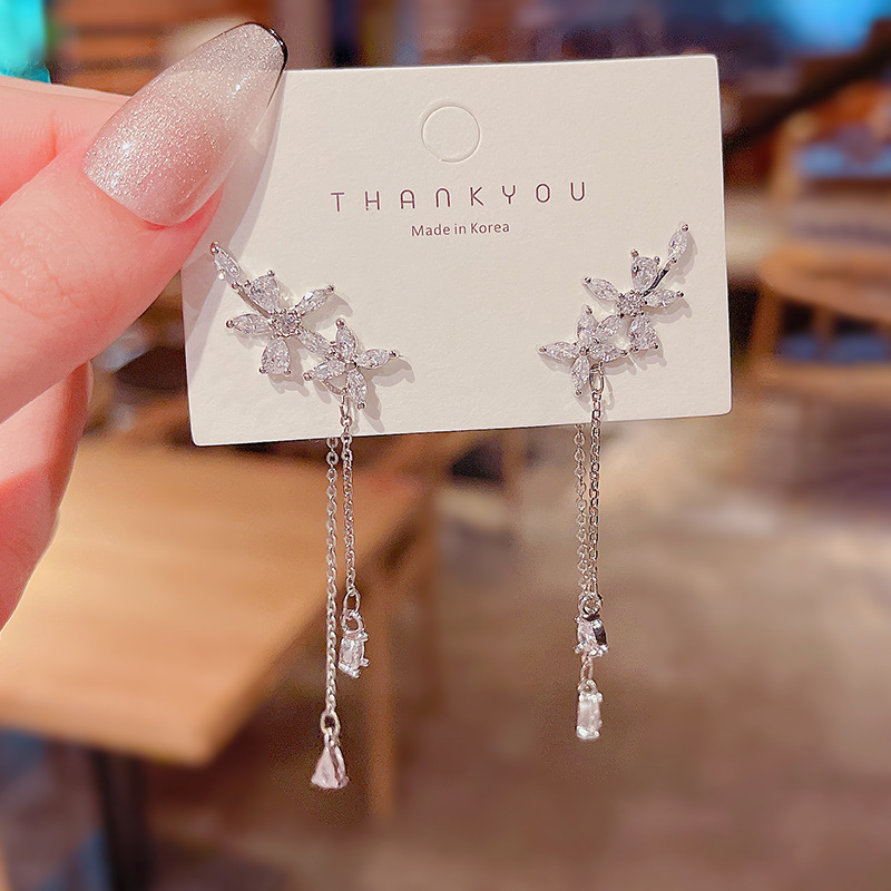 High-grade Light Luxury Exquisite Zircon Flower Tassel Earrings 2023 New Fashionable South Korea Elegant Internet Celebrity Earrings for Women