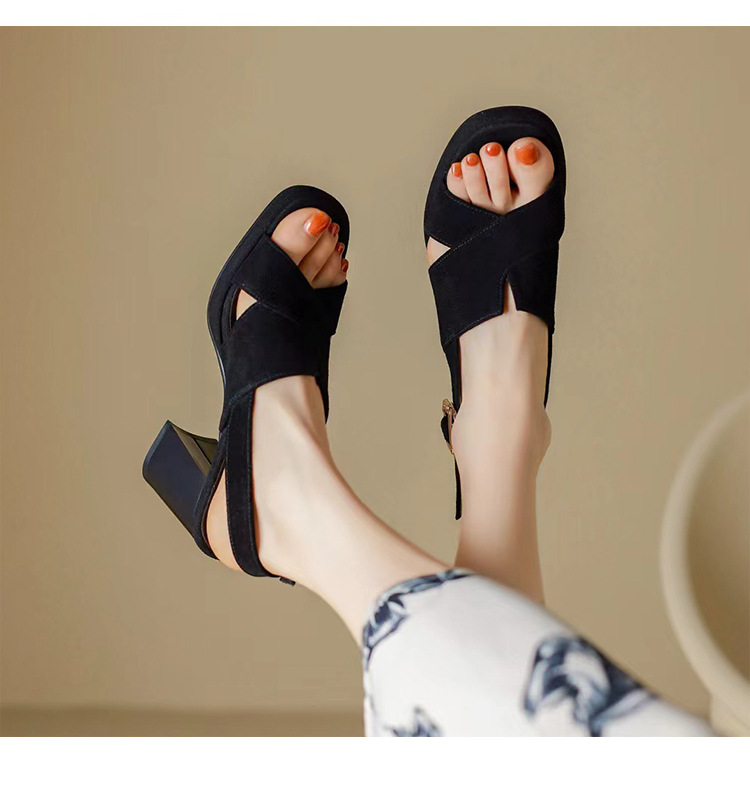 Sandal nữ gót vuông da thật quai ngang đế dày hở gót — Màu đen chi tiết 4