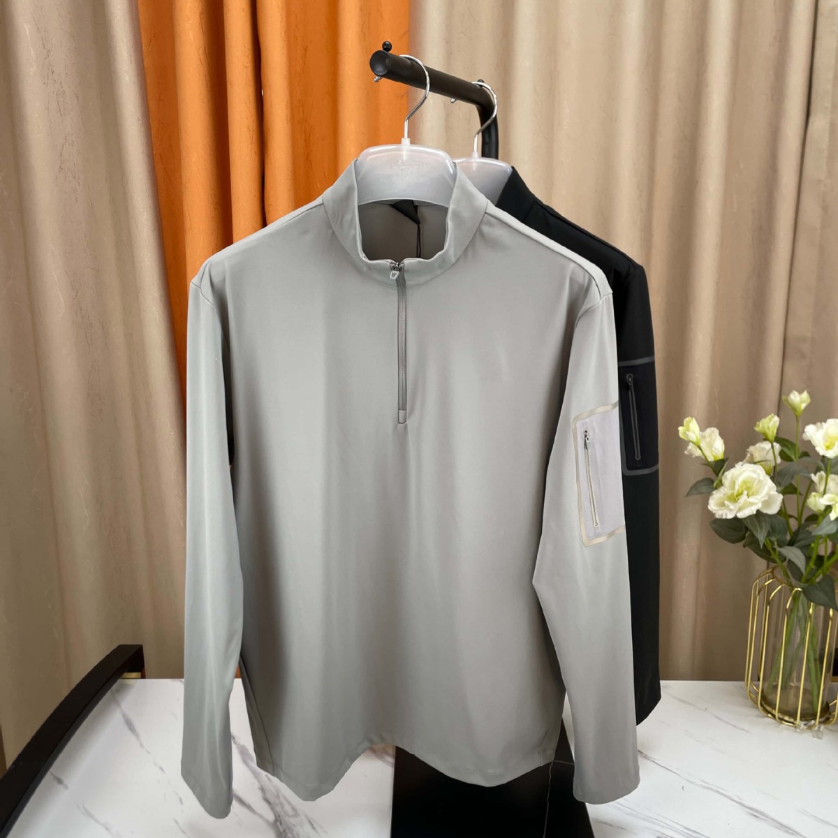 The same model as the Kojia counter, outdoor casual clothing, moisture-wicking, men's elastic half-zip long-sleeve T-shirt with zipper