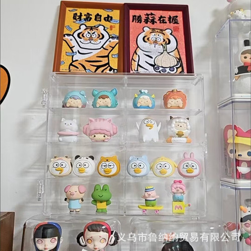 Small sweet potato-shaped storage box with door, stackable transparent desktop mini figure doll decoration storage and display stand