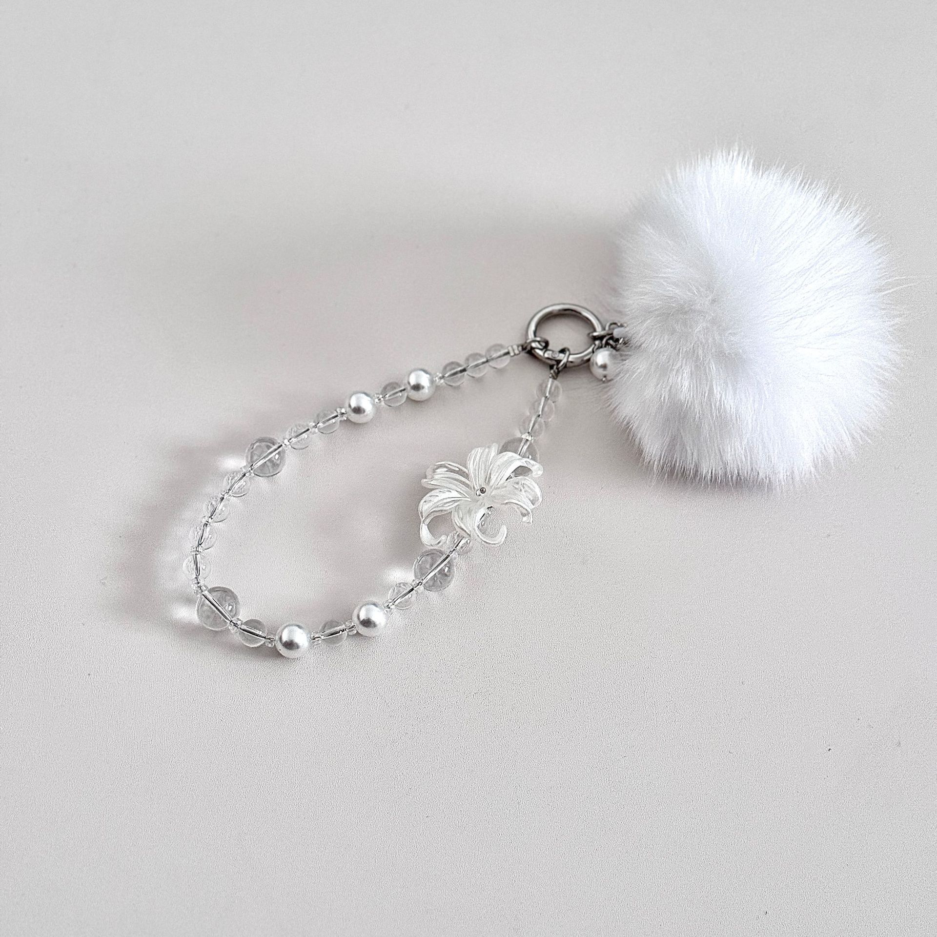 Originalmente, el cabello de pelo de zorro de gran tamaño para teléfonos móviles, cuentas de cristal transparentes, bolsas colgantes, colgantes de llaveros de automóviles