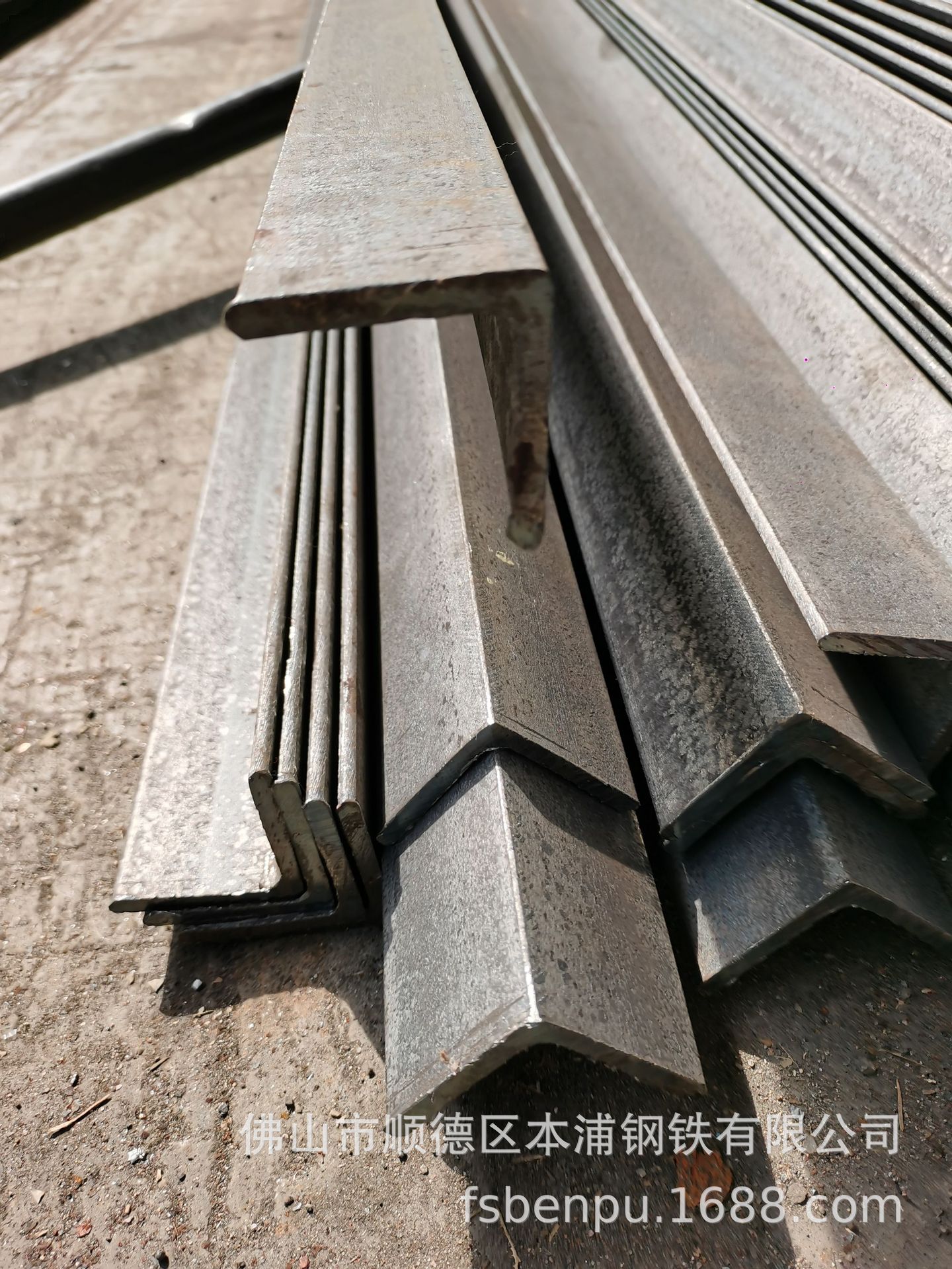 佛山销售热浸镀锌等边角钢不等边角钢幕墙建筑桥梁钢结构用