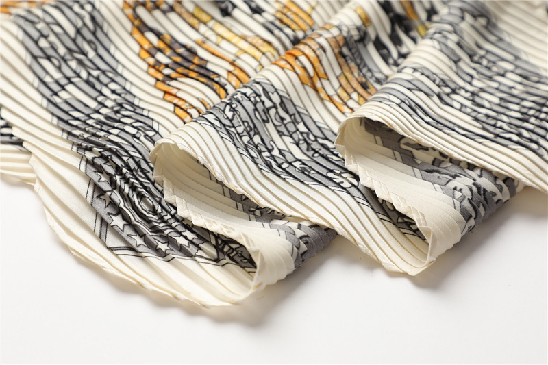 Square Pleated Diamond Simulation Silk Scarf For Women_voghion.com
