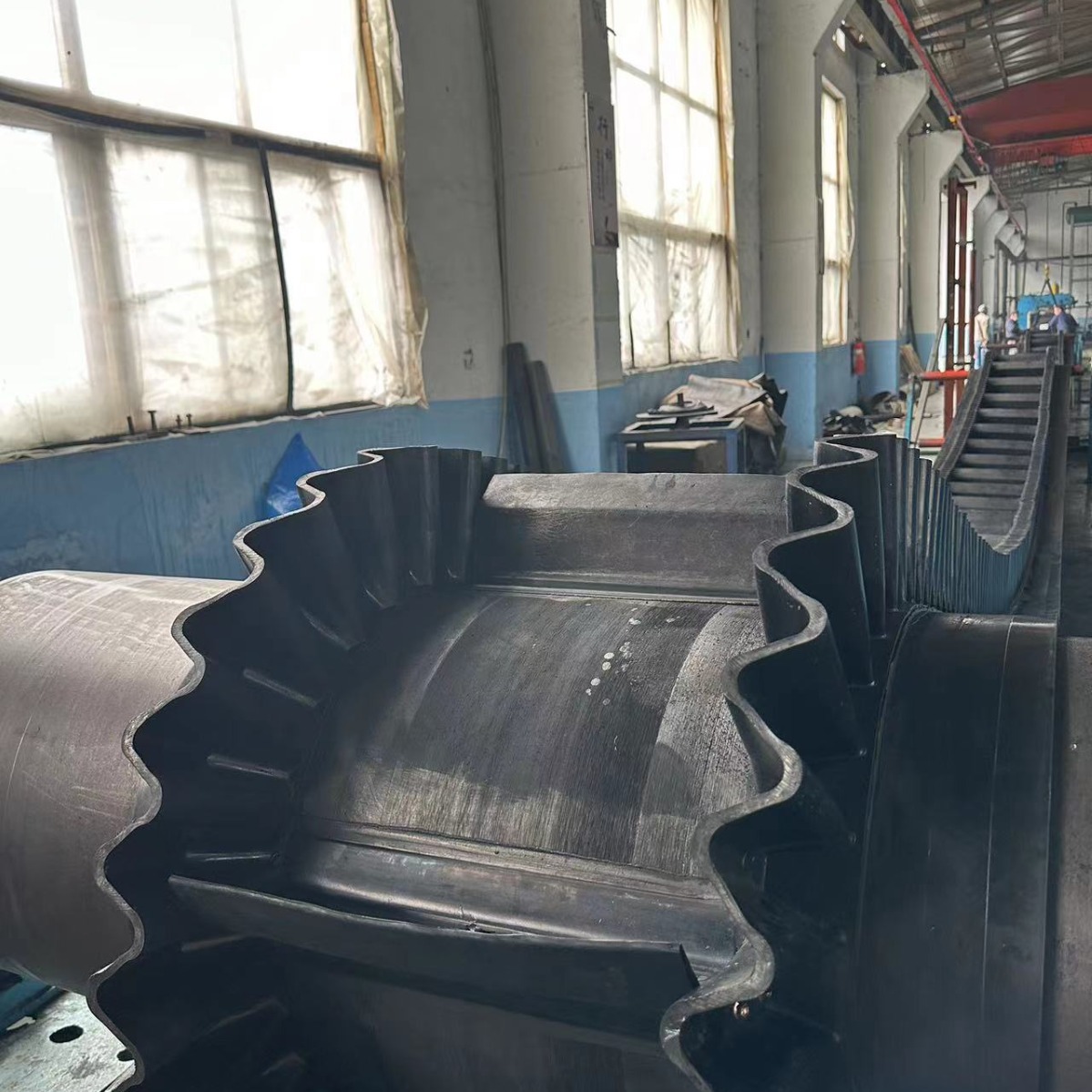 钢丝绳芯挡边输送带 防撕裂耐高温 工业橡胶传送带 青岛双虎