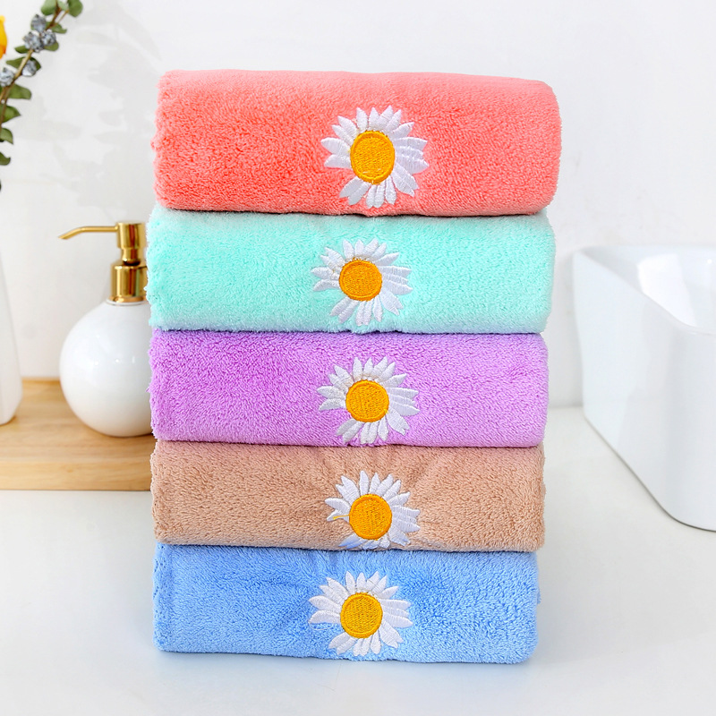 High density Coral towel adult Daily Embroidery Daisy Face Towel Manufactor wholesale thickening water uptake Wash one's face Washcloth