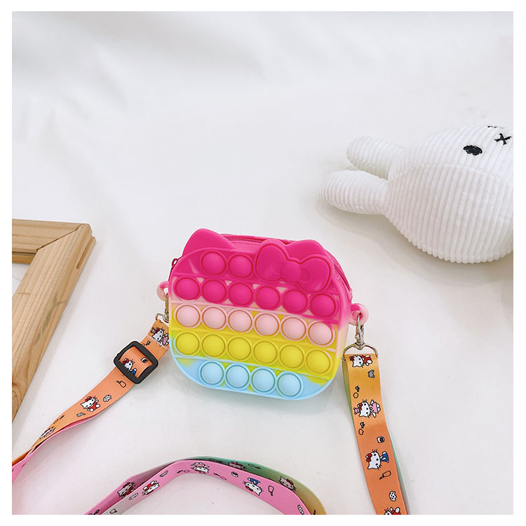 Children's Silicone Bag 2021 New Creative Decompression Small Bag Coin Purse Candy Color Messenger Bag display picture 15