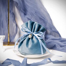 欧式创意婚礼喜糖盒网红喜糖布袋丝绒糖果袋结婚伴手礼回礼袋糖盒