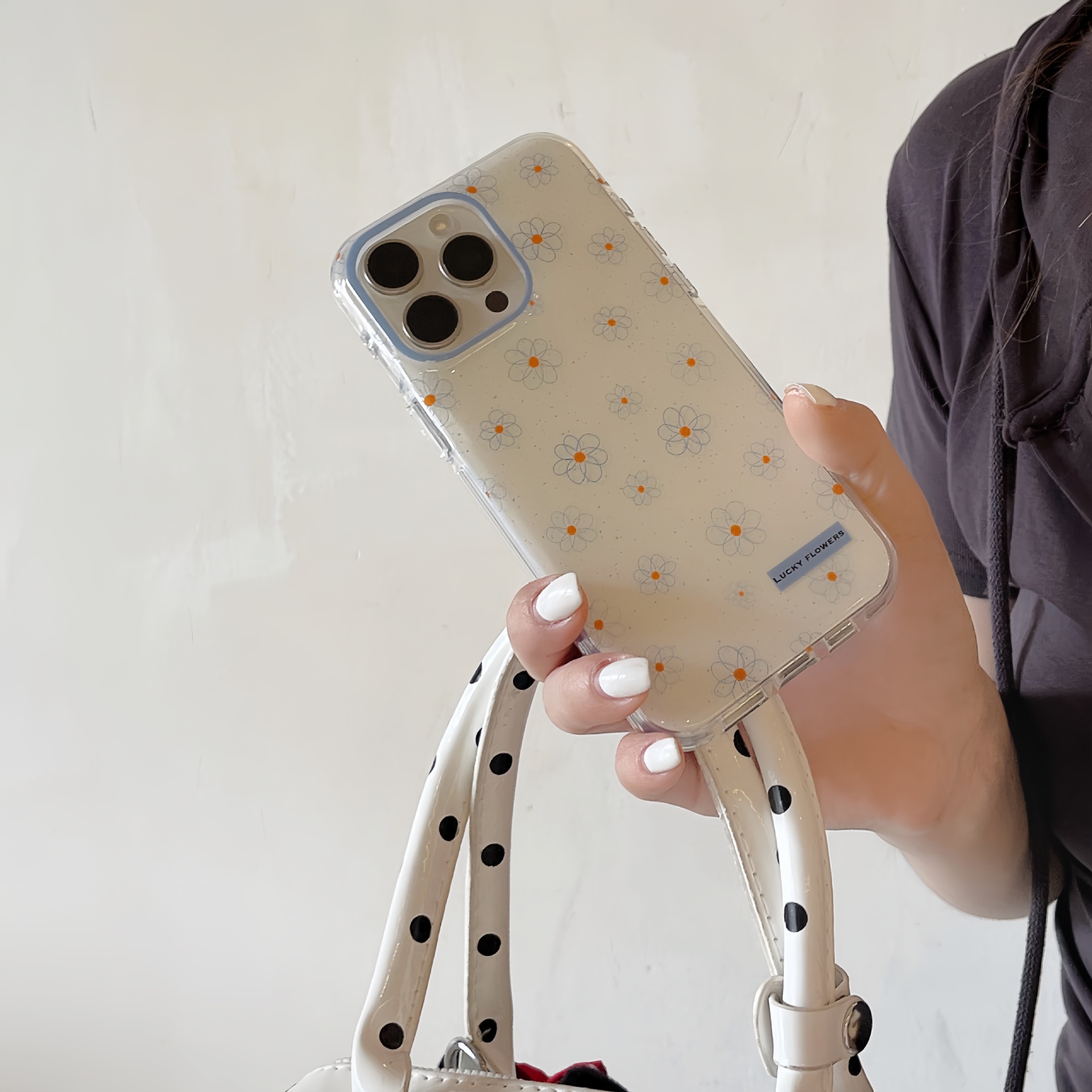 Las flores coreanas de línea azul son adecuadas para Apple 16proMax funda para teléfono móvil 15Pro nicho 14/13 femenino 16P