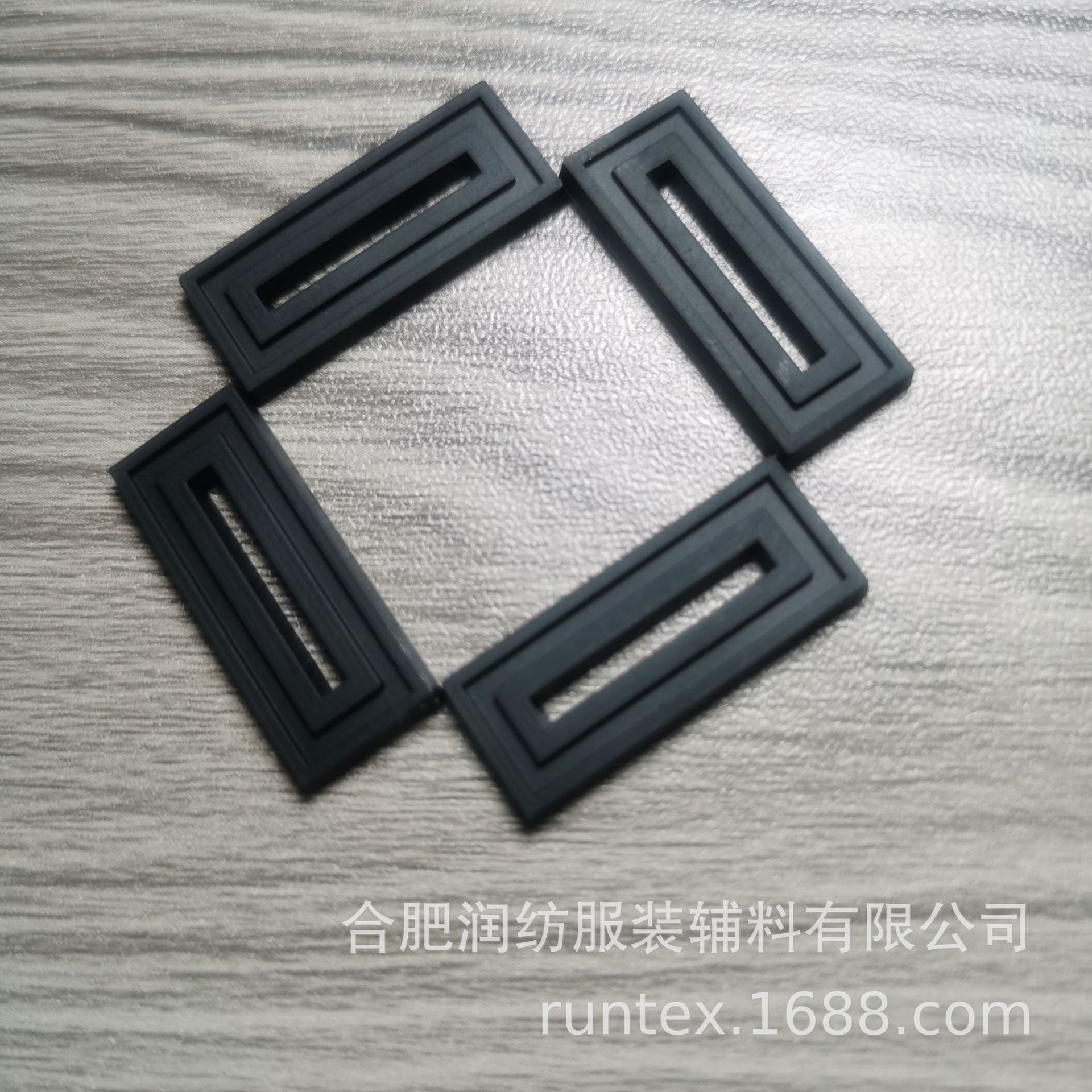 滴塑软胶耳机孔服装包袋USB长方形线孔橡胶车缝商标硅胶胶章箱包