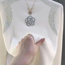 山茶花重工燙鑽半高領針織打底衫女秋冬新款毛衣女內搭顯瘦上衣女