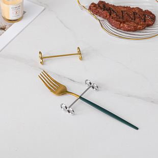 ��ʽ�����ܿ���8�ֿ�Ƶ���ÿ�������304���P䓲;߿��Ӽܔ[̨