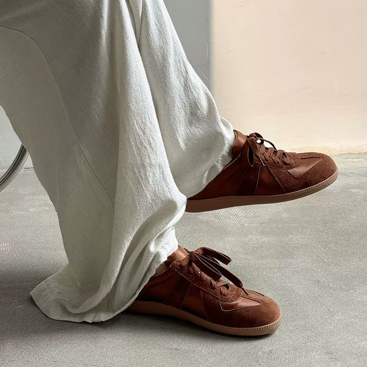 Кожаные туфли с толстой подошвы, женские ретро-матовые кожаные шнуровки, шнуровочные туфли с глубоким ртом, повседневные спортивные туфли