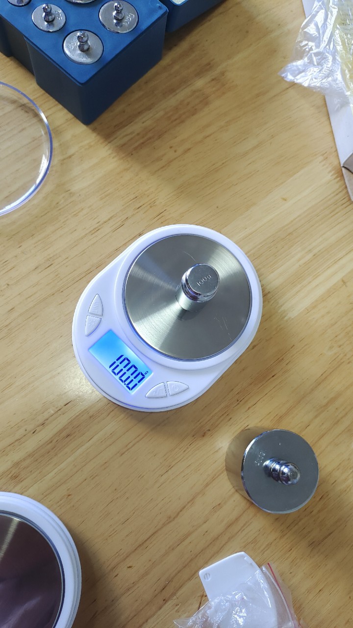 100g全英文白色大台面0.01g便携秤500g小型计重称0.1g电子珠宝秤