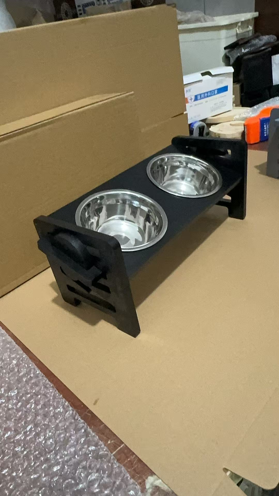 Tabasco de bambú para perros y gatos para mascotas doble tazón de comida para perros pequeños y medianos marco de madera ajustable para perros y gatos protectoras de comida para perros