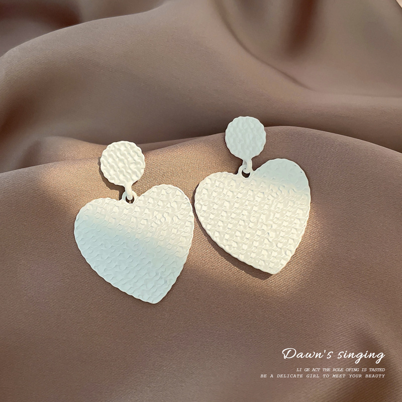 Pendientes De Patrón De Corazón De Moda Al Por Mayor Nihaojewelry display picture 7