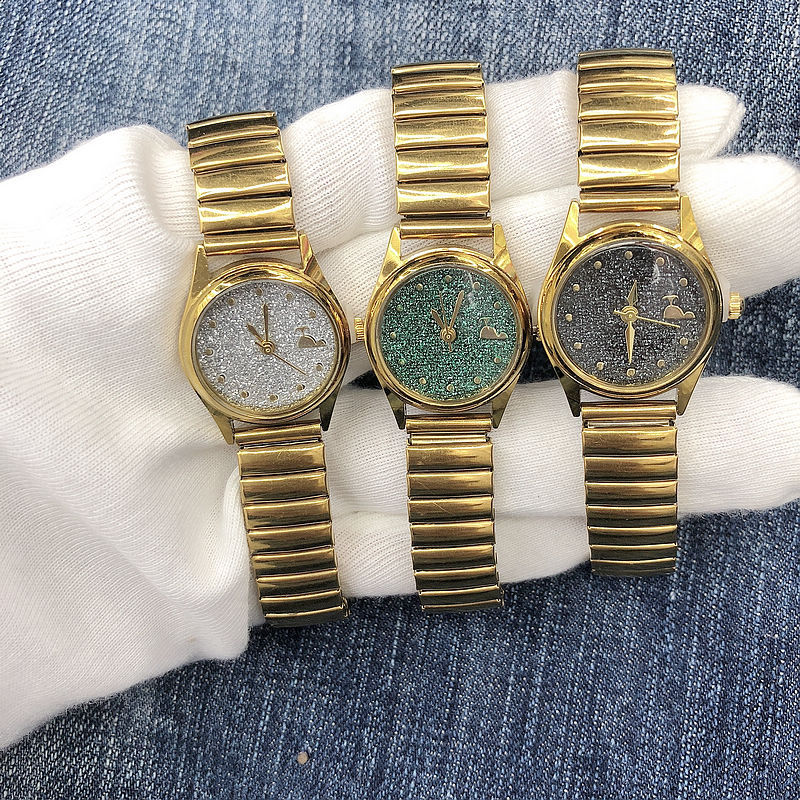 Women's Gender Retro Solid Color Buckle Quartz Watch