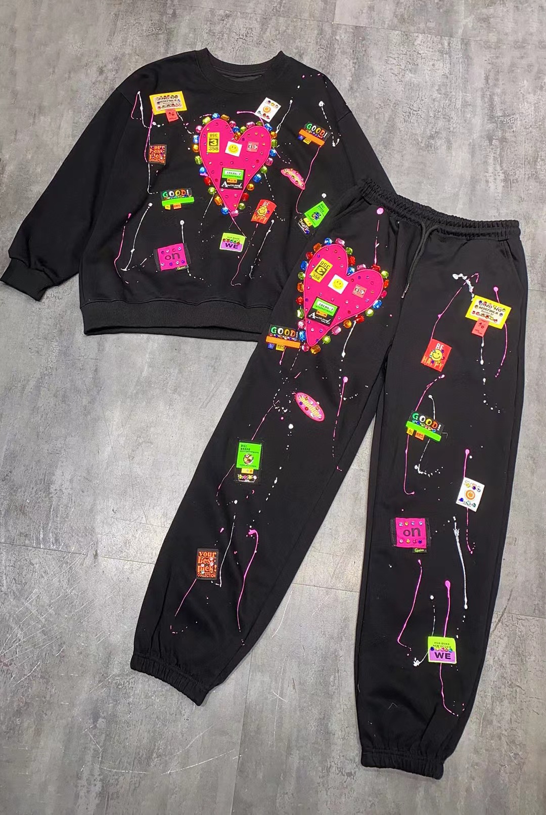 Women's Clothing retro trend fashion casual sports suit large version loose style age reducing graffiti two piece set a complete set_voghion.com